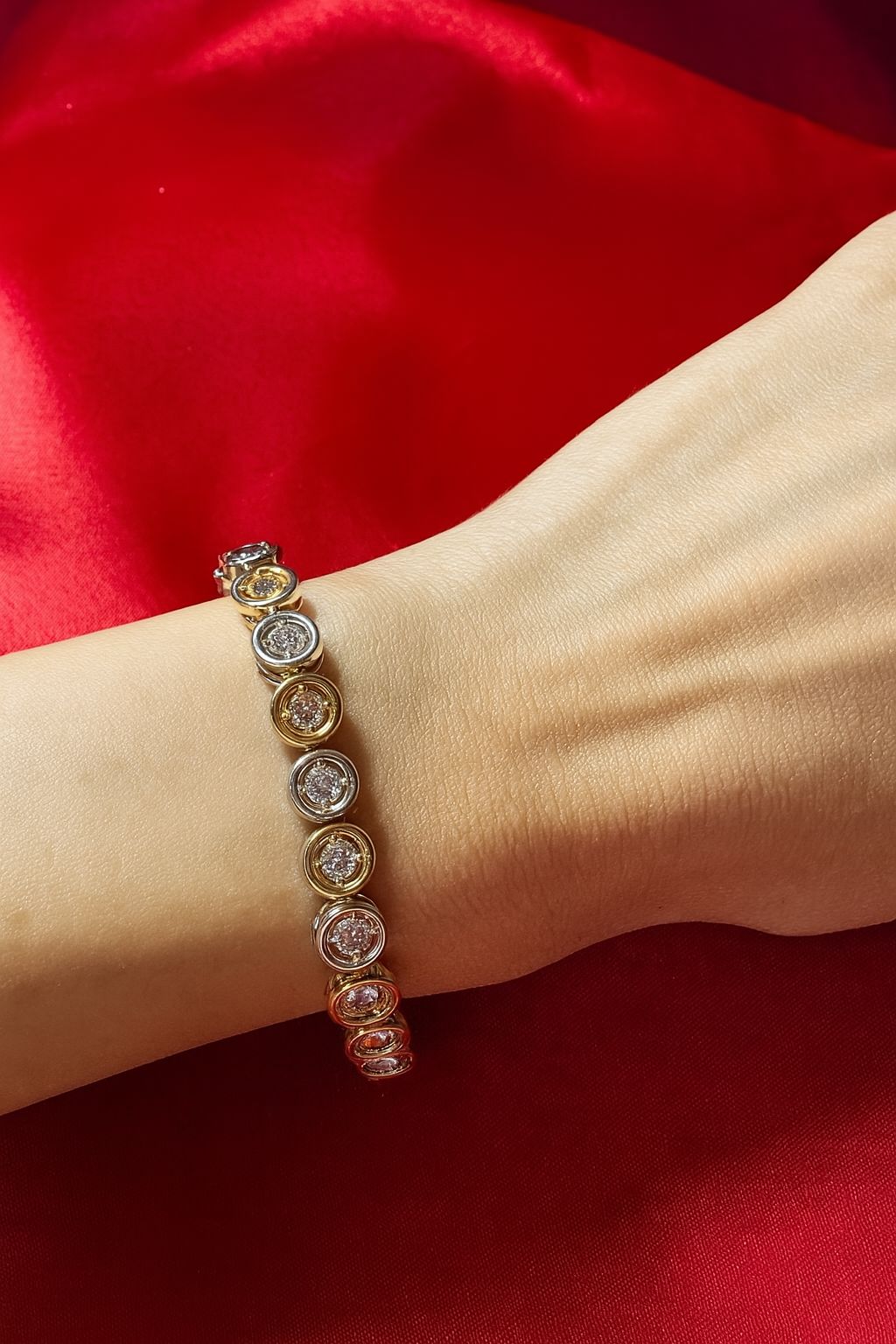 tas-detayli-celik-bileklik